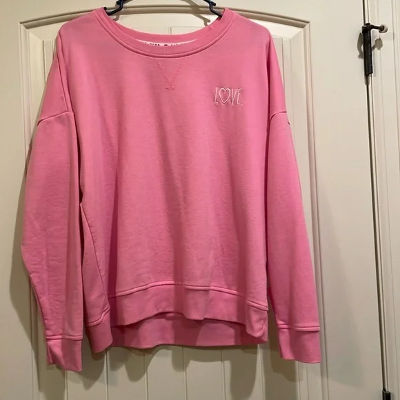 Adorable Rae Dunn sweatshirt! 💕 - Picture 1 of 4